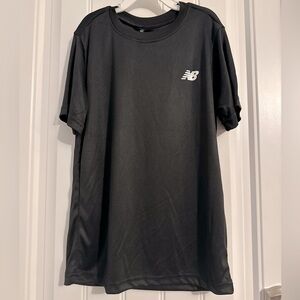 Cool New Balance boys size 12 black short sleeve logo shirt NWOT